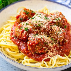Yo Mama's Spaghetti & Meatballs